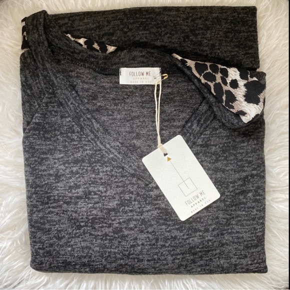 Deep V-neck Sweater, Lighter-weight - Picture 13 of 13